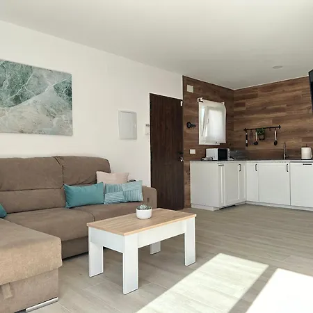 Luna Novo Santi Petri